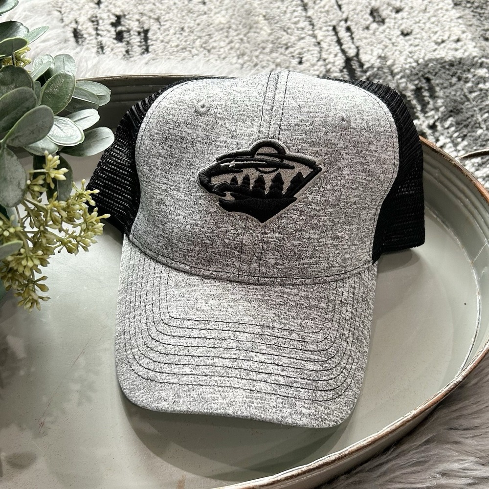 Minnesota Wild NHL Embroidered Grey & Black Snap Back EUC